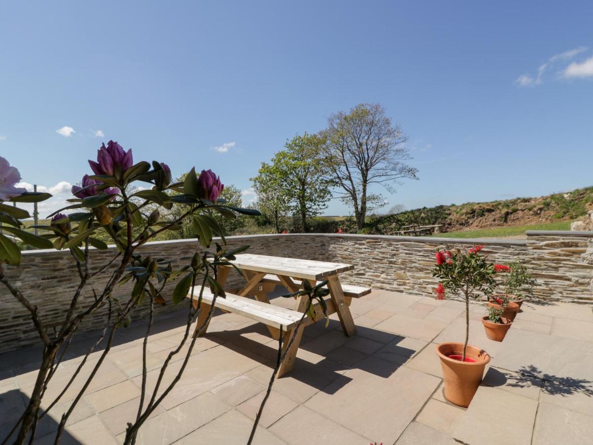 The Hayloft Villa โบดมิน ภายนอก รูปภาพ
